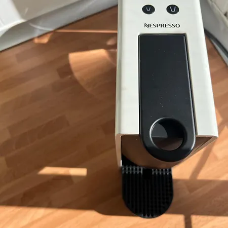 Sherry-house & Parking *