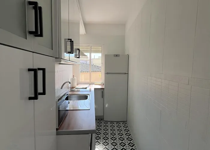 Sherry-house & Parking *